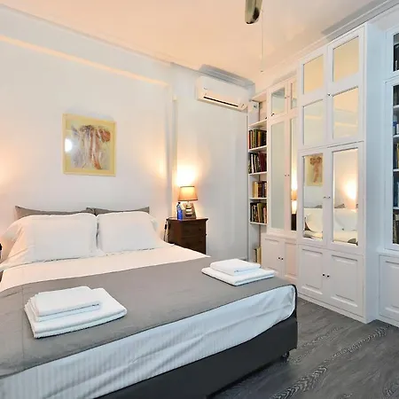 Apartment Plaka Elegant *